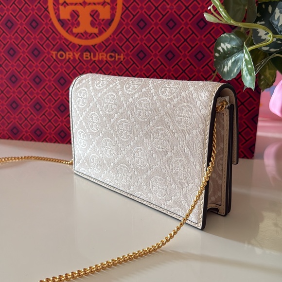 New , tory burch T monogram chian crossbody wallet - Picture 6 of 14